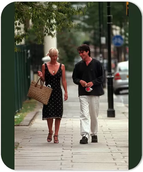 Paula Yates TV Presenter October 98 Walkng down street with her new lover Kingsley