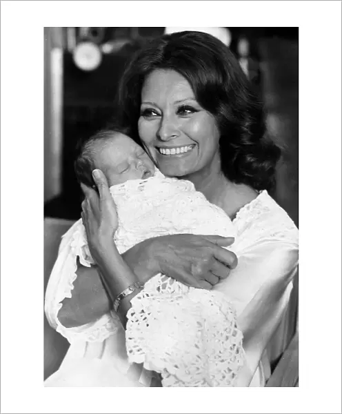 Actress Sophia Loren with baby Anita Cookson in August 1980