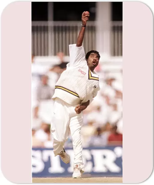 Muttiah Muralitharan Sri Lanka bowler August 1998 bowling against England in