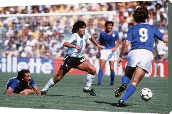 World Cup 1982 Italy 2 Argentina 1 Diego Maradona leaves Claudio Gentile floored
