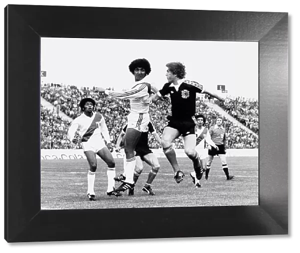 Kenny Dalglish (Scotland) in action against Peru in World Cup 1978 Peru 3