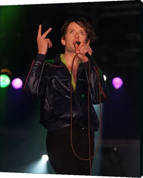Jarvis Cocker on stage at T In The Park July 1996 Swearing at the audience