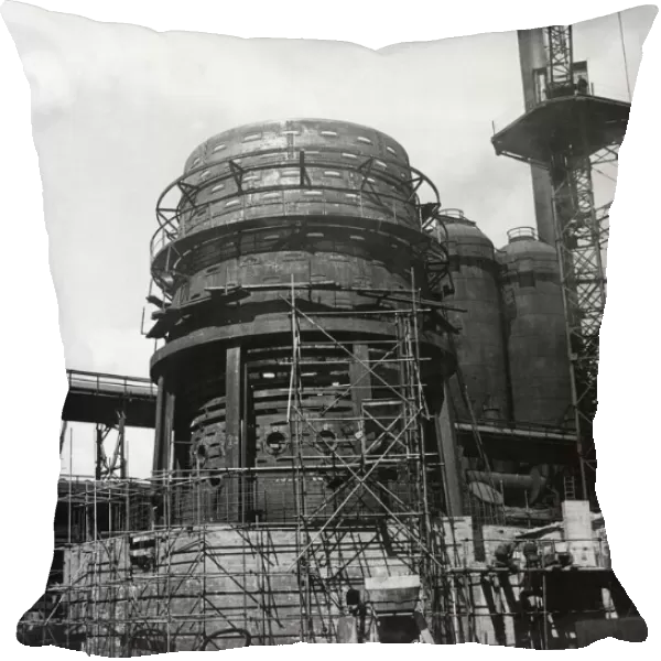 Port Talbot Steelworks, Margam works. Erection of No 2 Blast Furnace