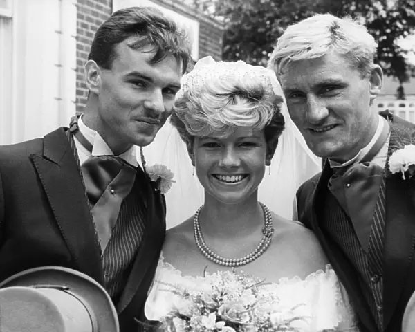 Middlesbrough player Peter Beagrie marries wife Lynn with team mate Tony Mowbray as best