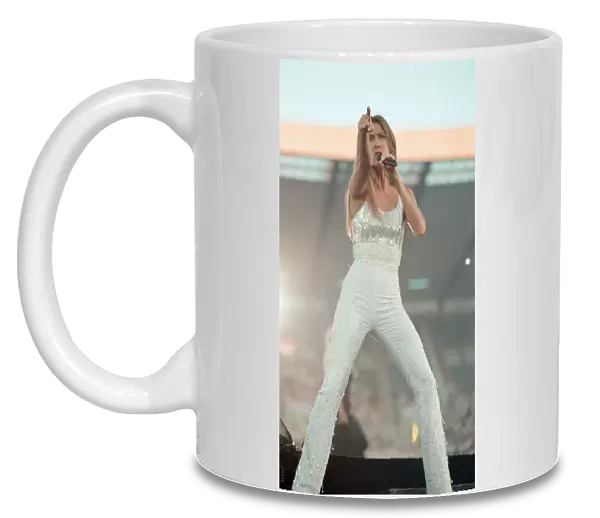 Celine Dion in Concert, Lets Talk About Love World Tour, Murrayfield Stadium