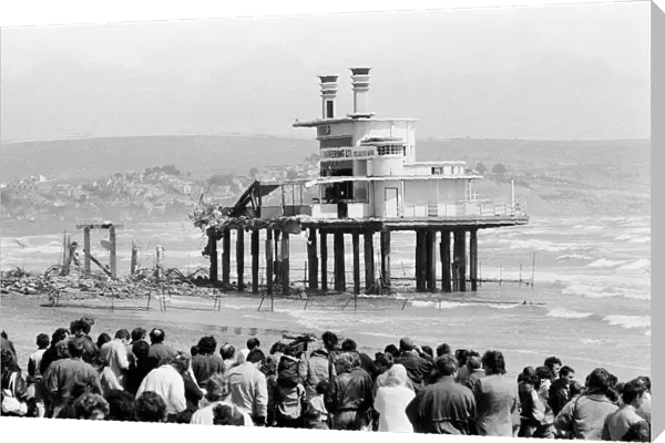 Pier Bandstand at Weymouth in Dorset is due for demolition, Sunday 4th May 1986