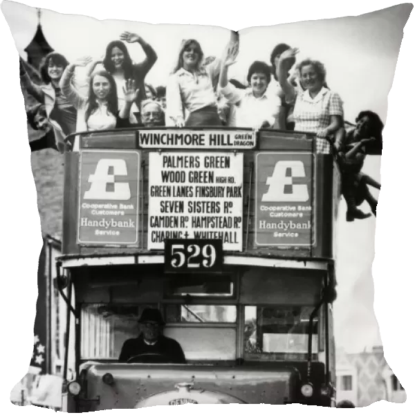 Ladies Day Out in a vintage 1925 Bus, Cambridge, June 1977