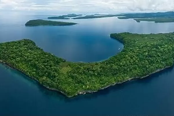 Lush, tropical islands are fringed by diverse coral reefs in the Solomon Islands. This beautiful country is home to spectacular marine biodiversity