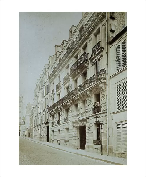 View of a building on Rue Vital, Paris; work of the architect Henry Sauvage. The building was owned by Madame de Souza