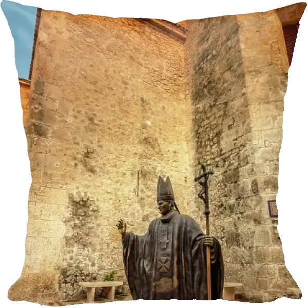 Colombia, Cartagena, Old City, Pope's Statue Behind The Cathedral, UNESCO World Heritage Site, Walled Colonial City