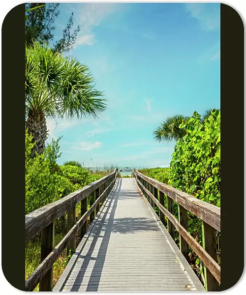 Florida, Sanibel Island, walkway toward the beach