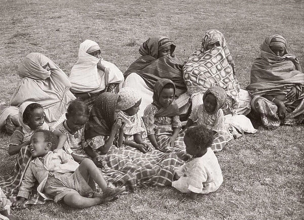 1940s East Africa - Somali women itinerant traders, Kenya