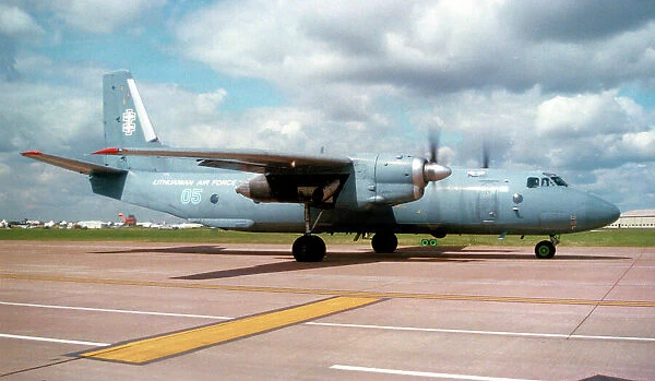 Antonov An-26B 05 Blue