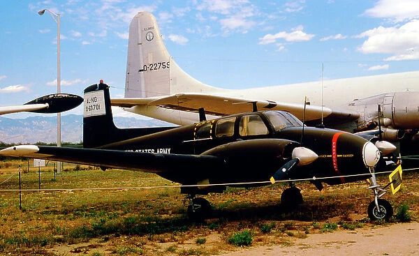 Beech L-23D Seminole 56-3701