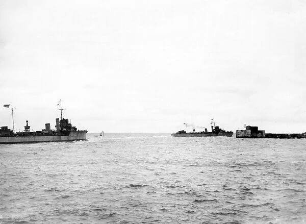 British destroyers leaving Libau for Reval, Baltic, post-WW1