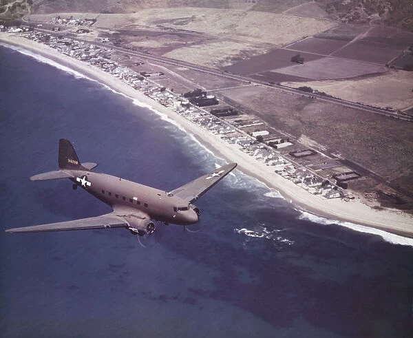 Douglas DC-3  /  C-47 Dakota