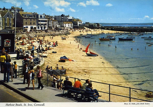 Harbour Beach, St Ives, Cornwall. Date: circa 1960s