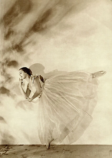 Mary Honer, ballerina in Les Sylphides, Vic-Wells Ballet