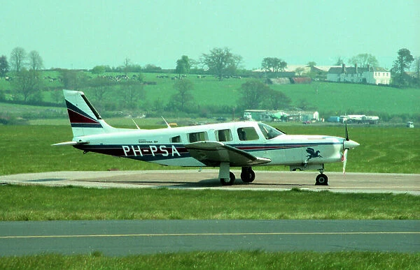 Piper PA-32R Saratoga PH-PSA