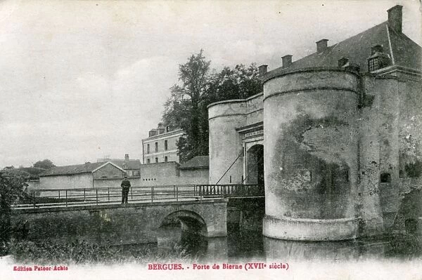Porte de Bierne - The Bierne Gate, Bergues, Nord-Pas-de-Cala