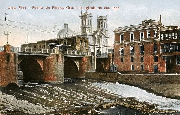 Puente de piedra (Stone Bridge) at Lima, Peru