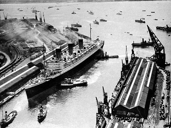 R. M. S. Queen Mary, Ocean Dock, Southampton, 1936