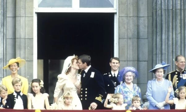 Royal Wedding 1986 - Kiss on the balcony