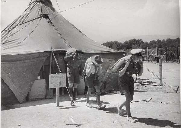 Scouts distributing food in Zakynthos, Greece
