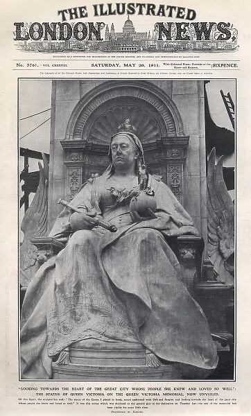 Statue of Queen Victoria on Queen Victoria Memorial