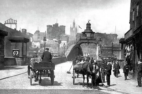 Swing Bridge over the Tyne, Gateshead, early 1900s