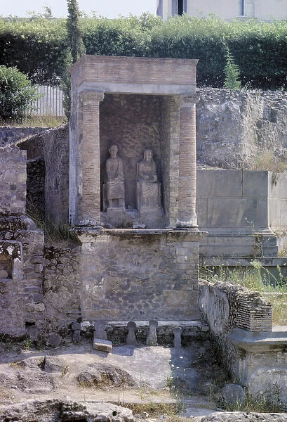 Tomb sculptures at Pompeii