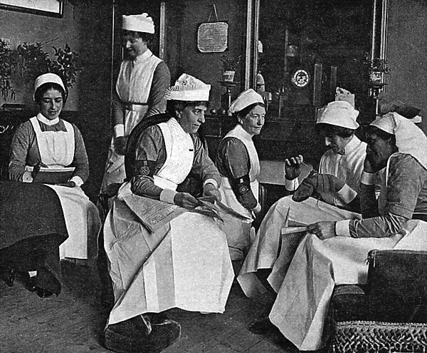 VAD matron and nurses at a French hospital, WW1