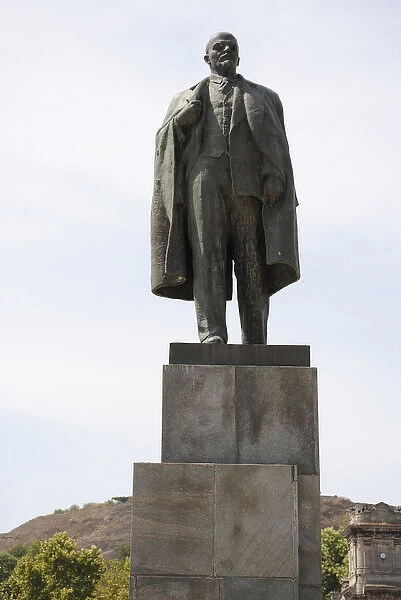 Vladimir Ilyich Lenin (1870-1924). Monument. Kerch