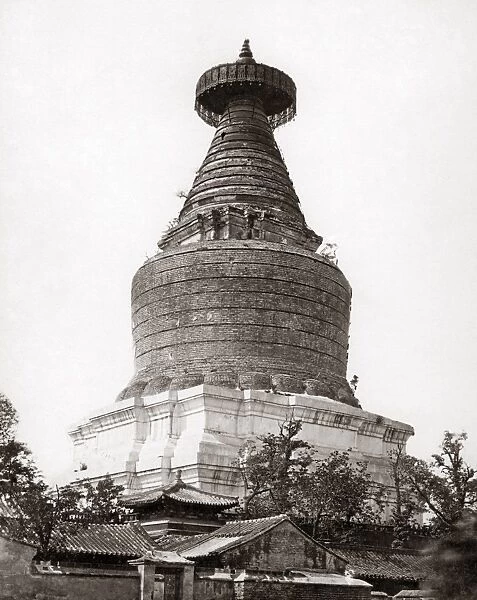 White Pagoda Buddhist Temple, Peking, Beijing, China