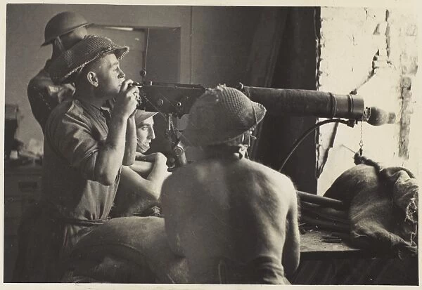 WW2 - Vickers machine gun crew