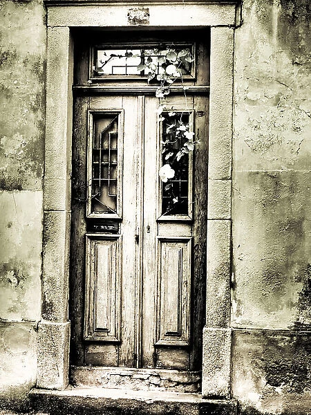 Portugal, Aveiro, Old doorways in the city Date: 12-07-2019