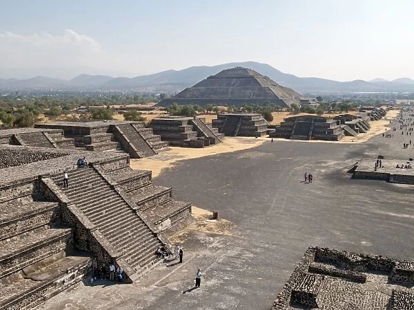 Avenue of the Dead at Teotihuacan C013  /  5023