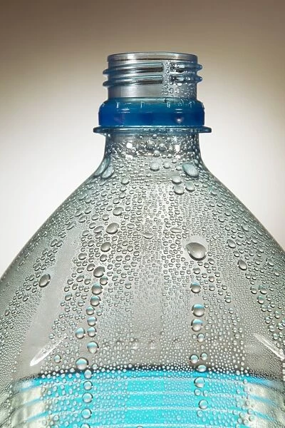 Condensation on water bottle C018  /  1182