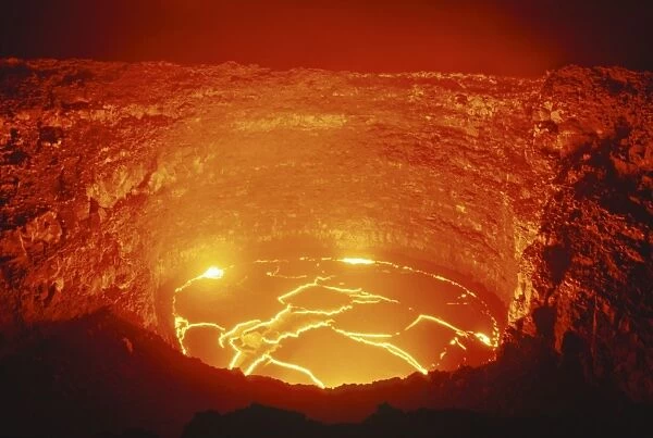 Erta Ale volcano lava lake, Ethiopia C016  /  9673