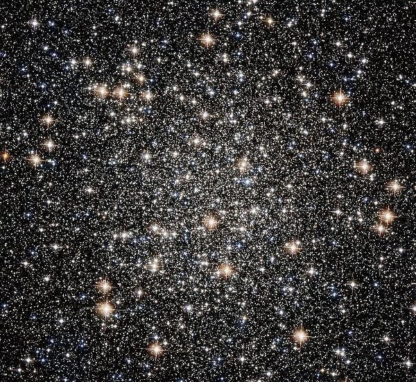 M22 Globular Star Cluster, Hubble image C017  /  3722