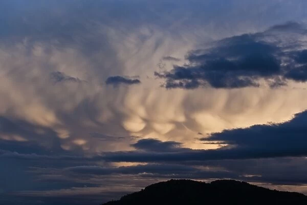 Mammatus clouds C016  /  5817