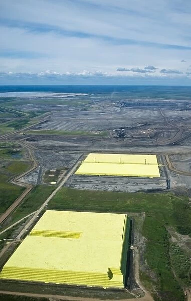 Sulphur extracted from oil, Canada