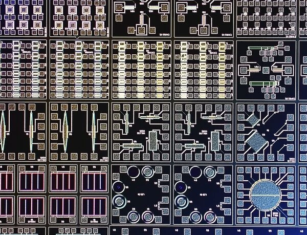Surface of microchip, light micrograph C018  /  6382