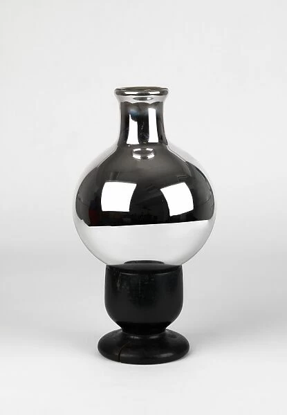Vacuum flask by Dewar, 1898 C016  /  3671