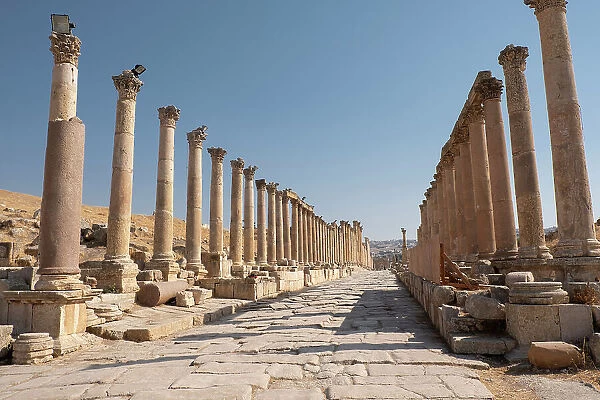 Ancient Roman road with colonnade, Jerash, Jordan, Middle East