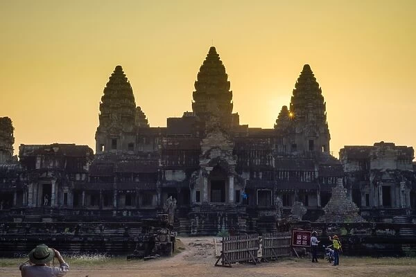 Angkor Wat at sunset, UNESCO World Heritage Site, Siem Reap Province, Cambodia, Indochina