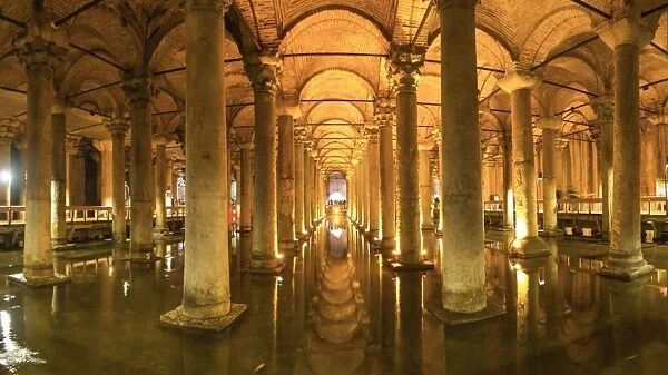 Basilica Cistern (Yerebatan Sarayi) (Sunken Palace), Istanbul, Turkey, Europe