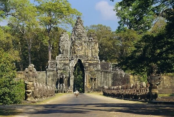 Gateway to the Bayon Temple complex, Angkor, Siem Reap, Cambodia