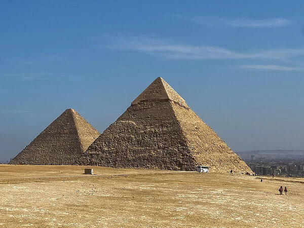 The Giza pyramid complex, UNESCO World Heritage Site, West Bank of the River Nile, near Cairo, Egypt, North Africa, Africa