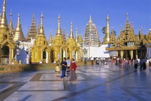 Golden spires at the Shwedagon Paya (Shwe Dagon pagoda), Yangon (Rangoon)